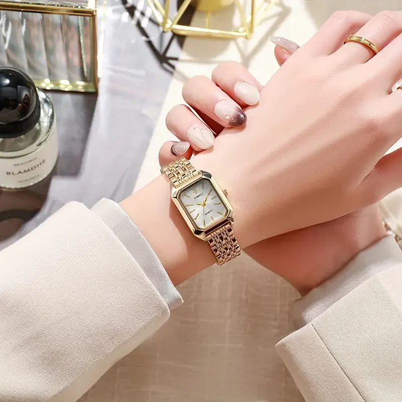 Montre femme cadran carré