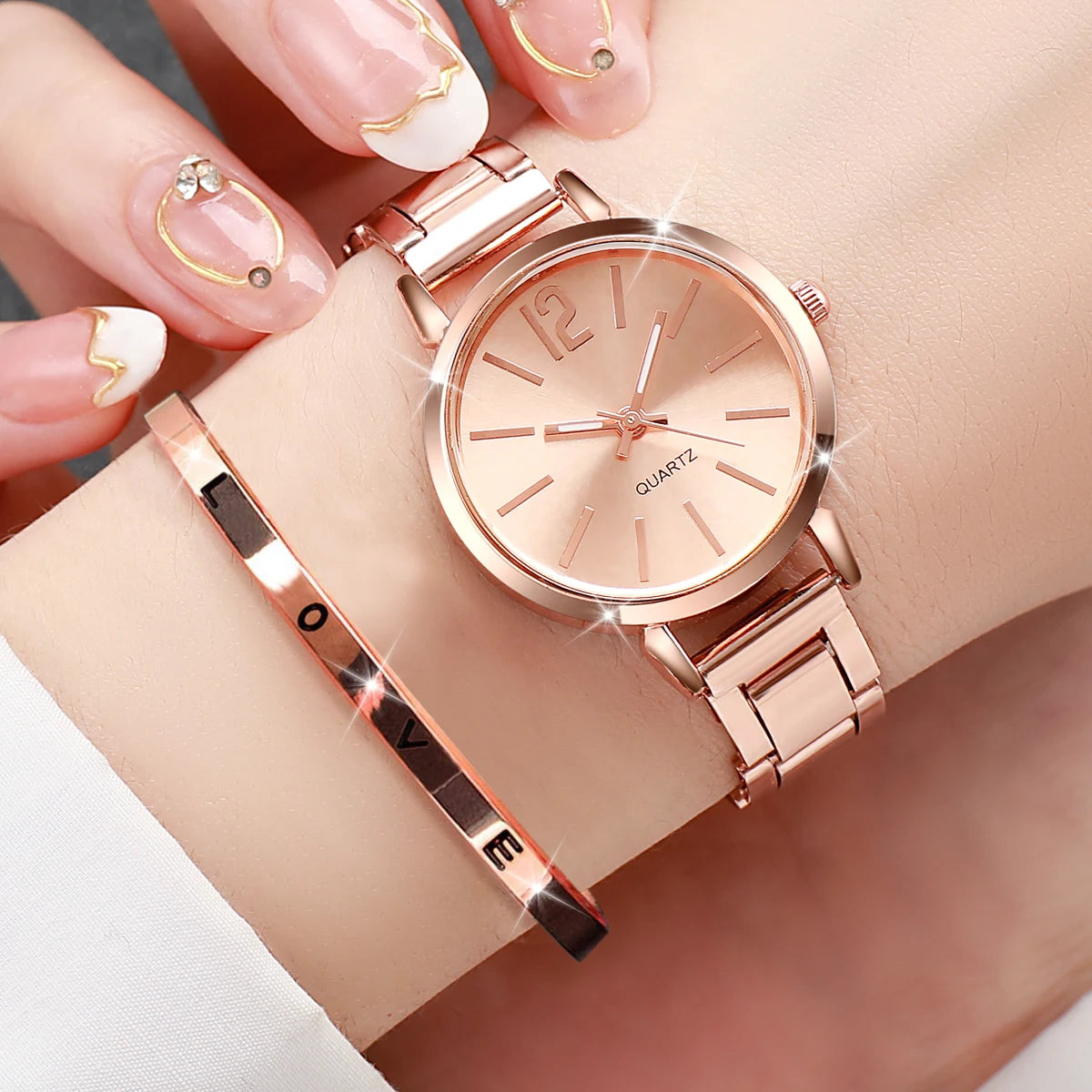 Montre pour femme décontractée en acier inoxydable