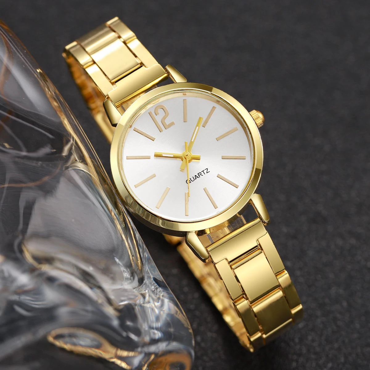 Montre pour femme décontractée en acier inoxydable