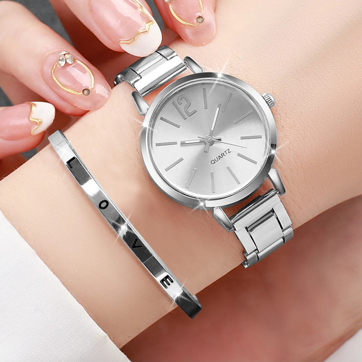 Montre pour femme décontractée en acier inoxydable